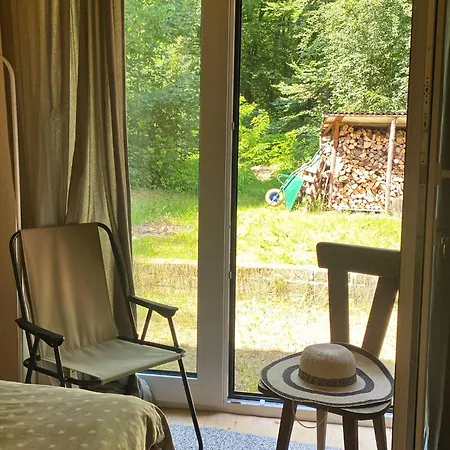 Masurian District Office Praca Zdalna Remote Work Internet Satelitarny Starlink Speed 155mbs Download, Trzy Oddzielne Stoly Do Pracy W Trzech Pomieszczeniach Chata