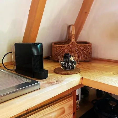 Masurian District Office Praca Zdalna Remote Work Internet Satelitarny Starlink Speed 155mbs Download, Trzy Oddzielne Stoly Do Pracy W Trzech Pomieszczeniach Urowo