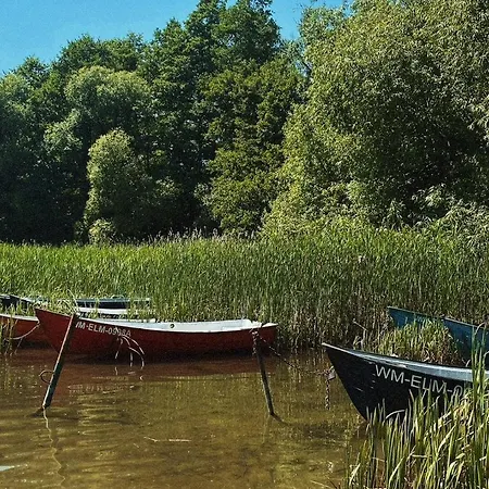 Masurian District Office Praca Zdalna Remote Work Internet Satelitarny Starlink Speed 155mbs Download, Trzy Oddzielne Stoly Do Pracy W Trzech Pomieszczeniach